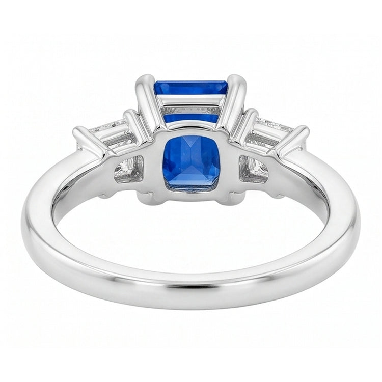 Bague Trapèze Diamant Bleu Saphir Radiant Cut 3 Carats Trois Pierres