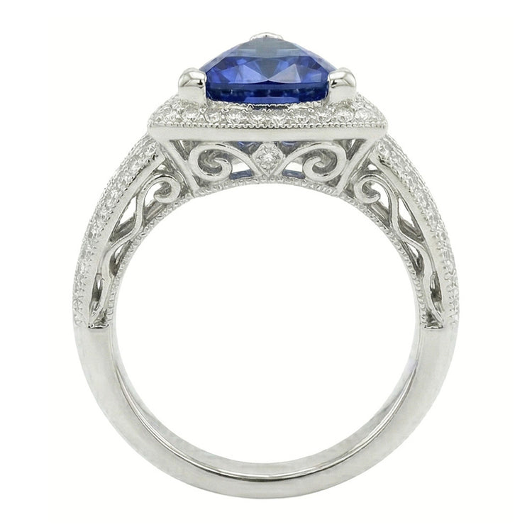 Bague Trillion Pierres Précieuses Style Antique Saphir Ceylan 1.50 Carats Or