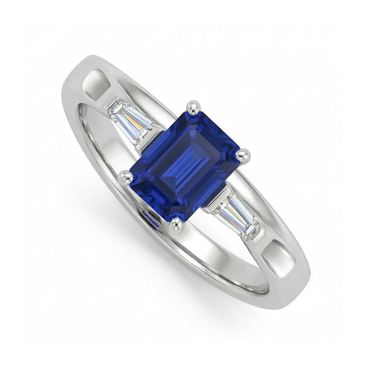 Bague Trois Pierres Émeraude Saphir & Diamants Baguette Coniques 3 Carats