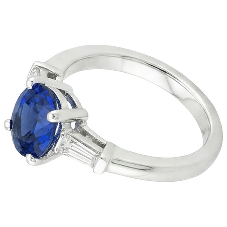 Bague Trois Pierres Ovale Ceylan Saphir & Diamants Baguette 3 Carats