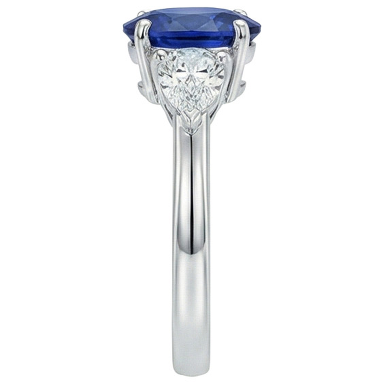 Bague Trois Pierres Ovale Saphir Sri Lankais & Diamants Naturels Extraits des Mines ( et non cultivés en laboratoire ) Poire 5.50 Carats