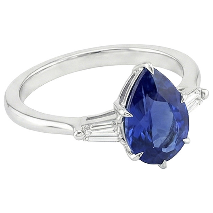Bague Trois Pierres Saphir Bleu Poire & Diamants Naturels Extraits des Mines ( et non cultivés en laboratoire ) Baguette 3 Carats