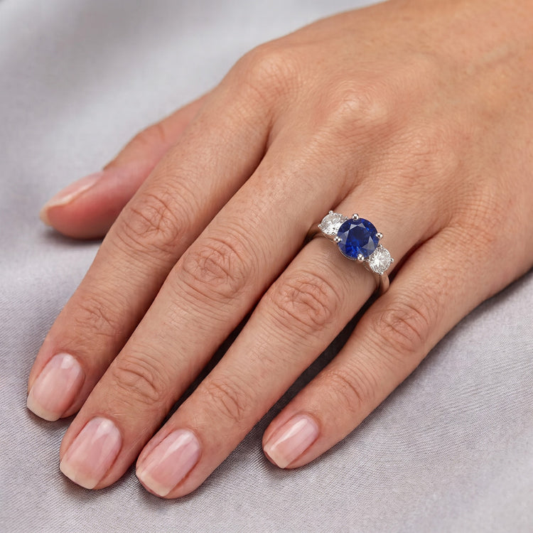 Bague Trois Pierres Saphir Bleu Rond & Diamants Ronds 2.50 Carats