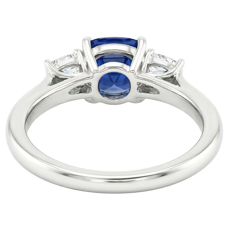 Bague Trois Pierres Saphir Bleu & Diamants Coussin Or 2 Carats 14K