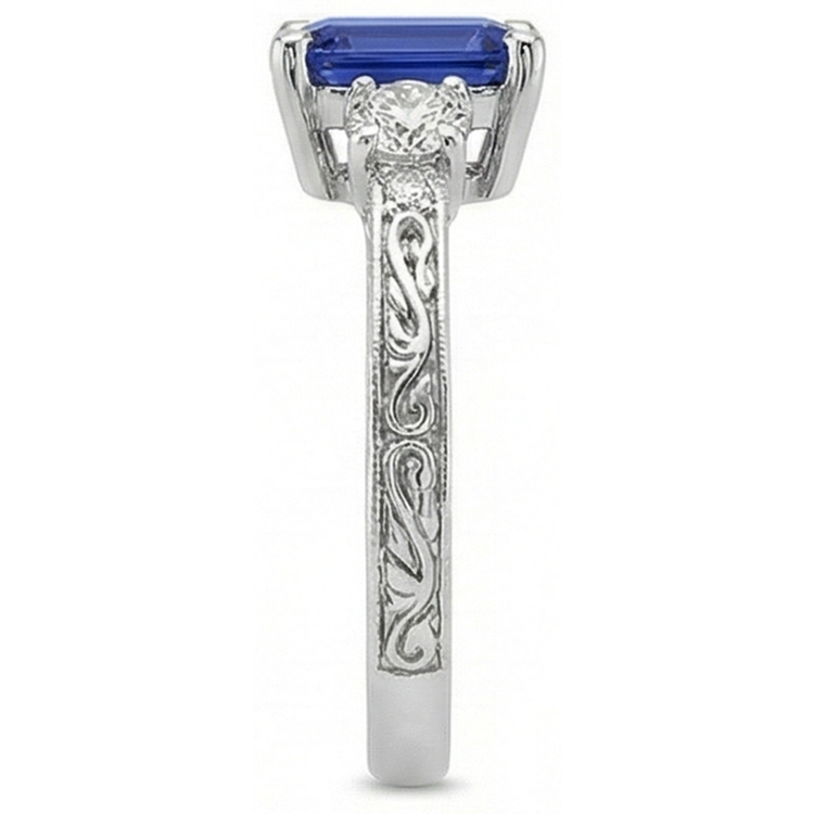 Bague Trois Pierres Style Antique Saphir Bleu & Diamants Naturels Extraits des Mines ( et non cultivés en laboratoire ) 4.50 Carats