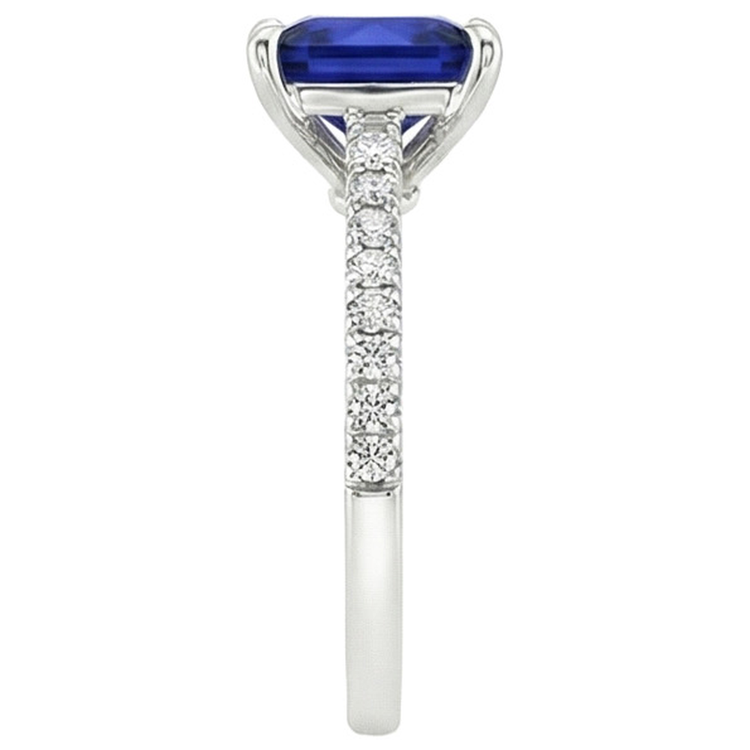 naturel diamant 5.5carats bague sur blanc