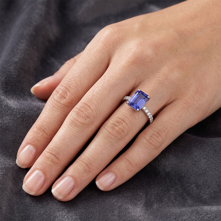 Bague de Fiançailles Diamant Naturels Extraits des Mines ( et non cultivés en laboratoire ) & Saphir Bleu Émeraude 4.25 Carats