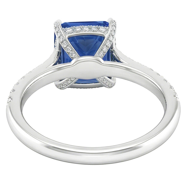 Bague de Fiançailles Saphir Radiant Avec Accents De Diamants Ronds 2 Carats