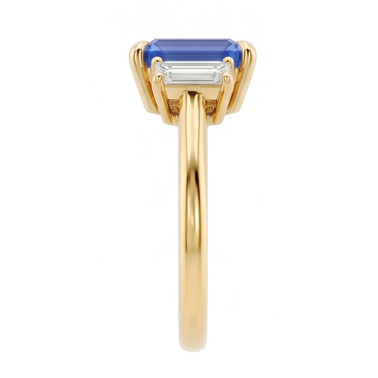 Bague de fiançailles 3 pierres saphir bleu émeraude et taille baguette 3 carats