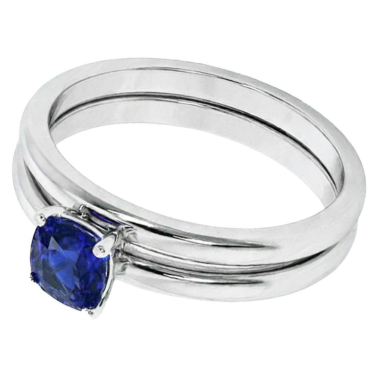 Bague de fiançailles avec saphir bleu coussin solitaire sertie 1 carat