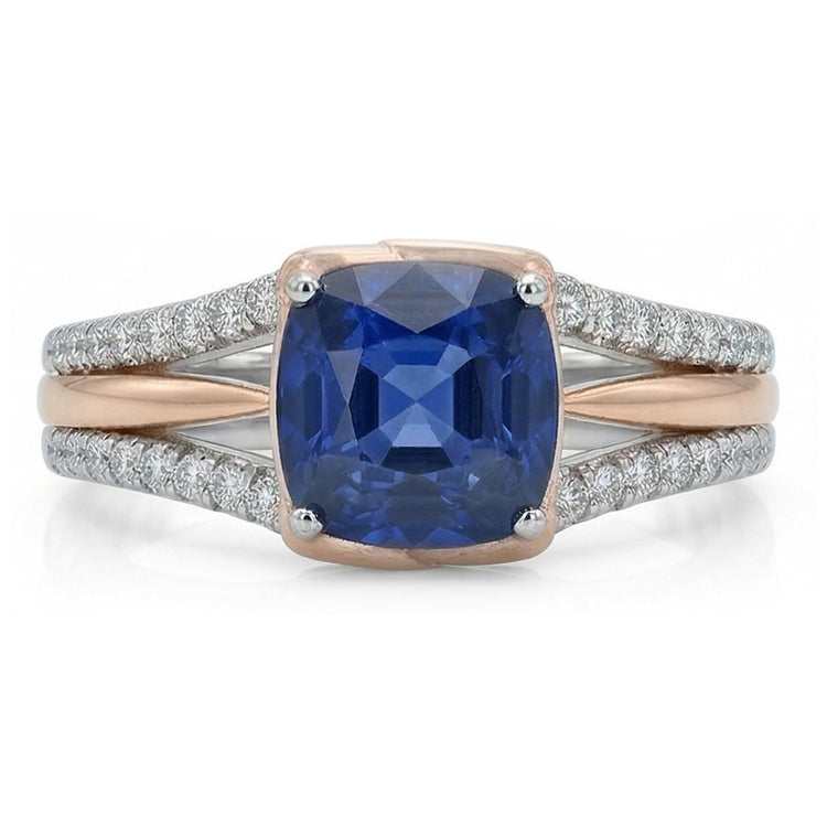 Bague de fiançailles diamant bicolore avec coussin saphir bleu 2.50 carats