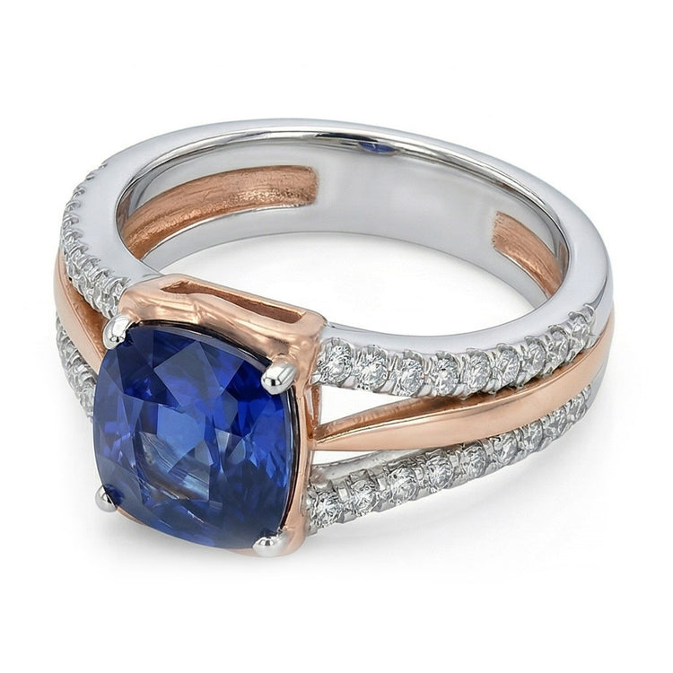 Bague de fiançailles diamant bicolore avec coussin saphir bleu 2.50 carats
