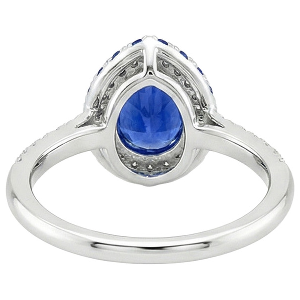naturel pear diamant 6carats bague sur blanc