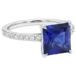 Bague de fiançailles diamant princesse saphir bleu accentué de 5.50 carats