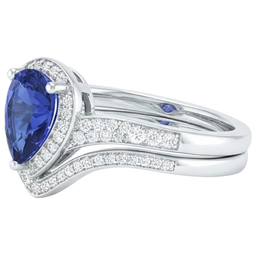 naturel pear diamant 2.75carats bague sur blanc