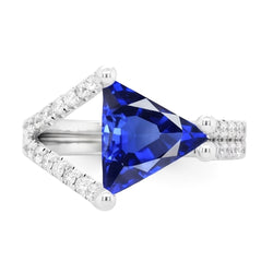 Bague de fiançailles diamant trillion saphir tige fendue 3 carats