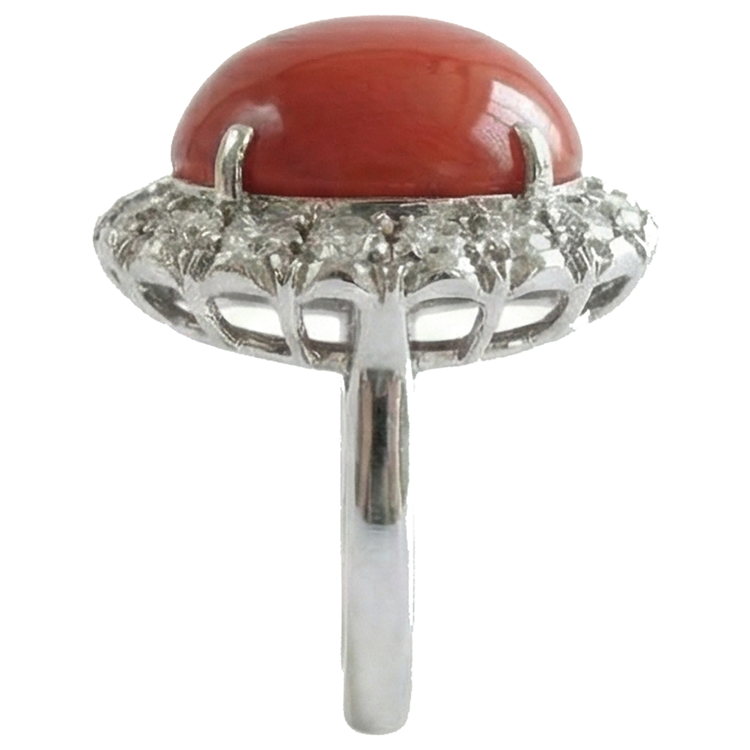 naturel oval diamant 14.50carats bague sur blanc