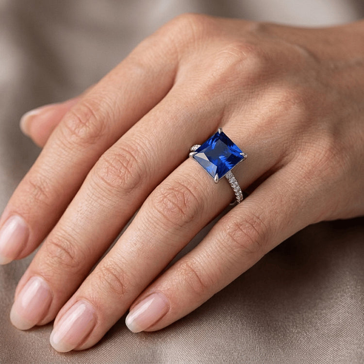 Bague de fiançailles en or princesse saphir bleu et diamant pour femme 5.50 carats
