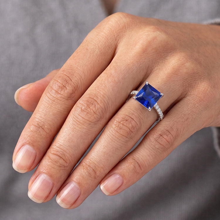 Bague de fiançailles en saphir bleu GIA CERTIFIÉ avec pavé de diamants 7,14 carats