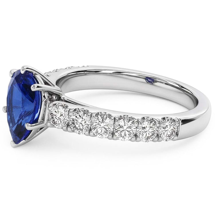 Bague de fiançailles en saphir de Ceylan et diamants en or 3 carats