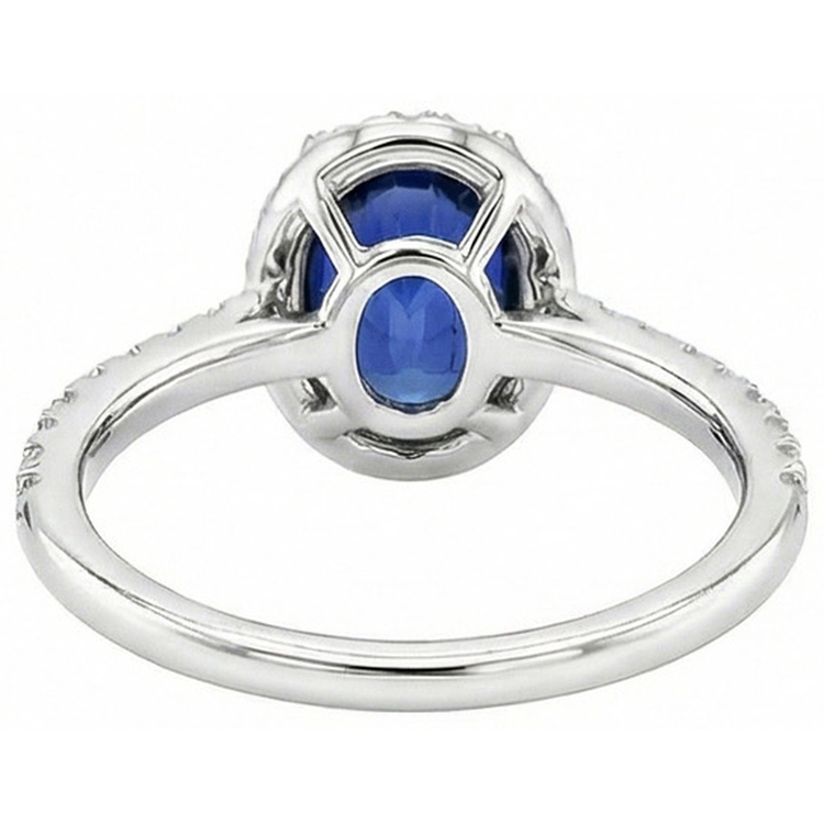 naturel oval diamant 2.25carats bague sur blanc