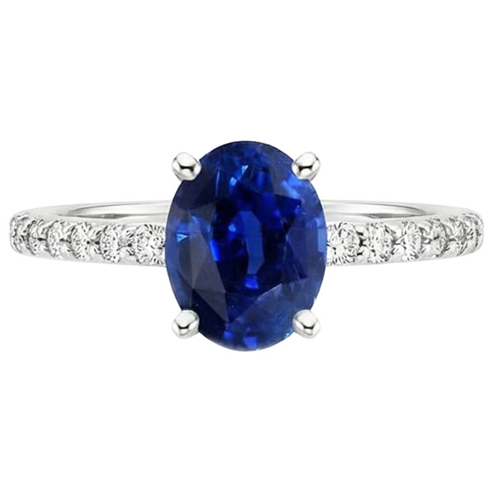 naturel oval diamant 5.25carats bague sur blanc