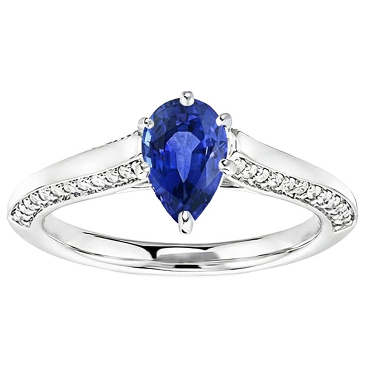 naturel pear diamant 4.50carats bague sur blanc
