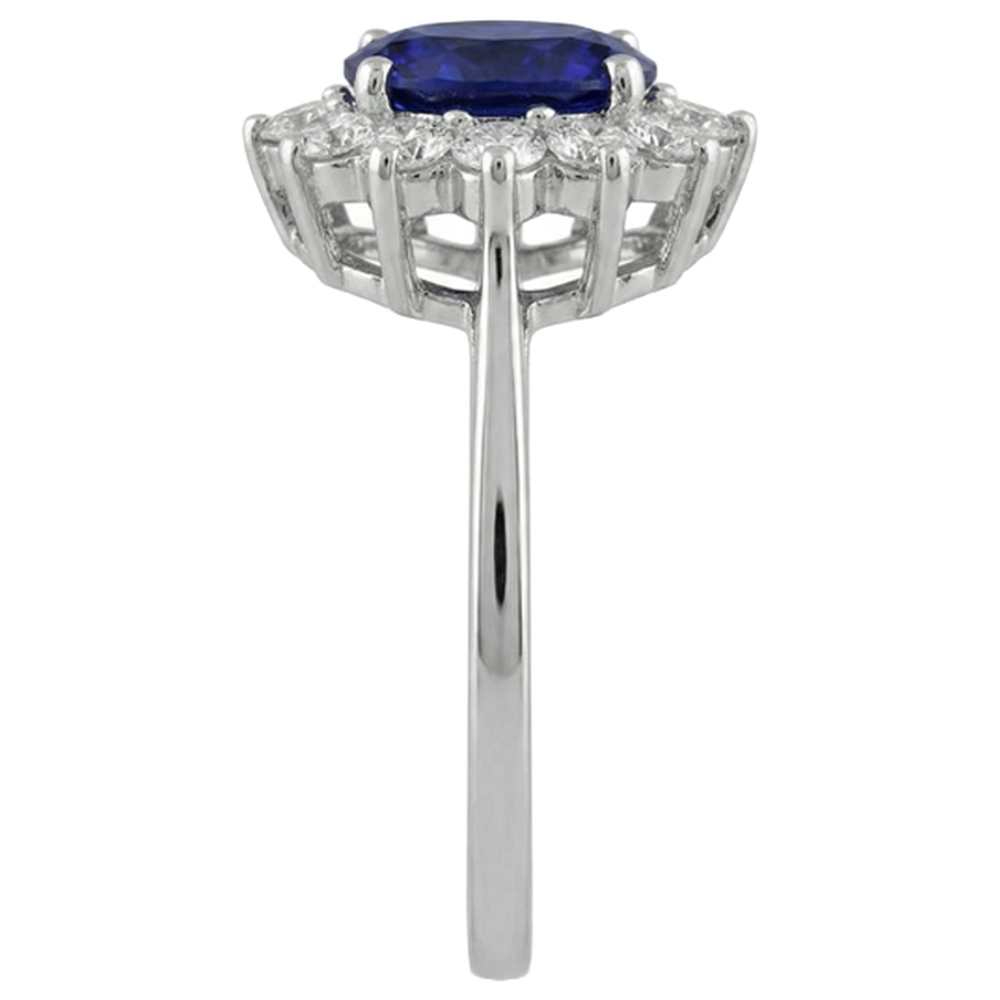 naturel oval tanzanite 11.75carats bague sur blanc