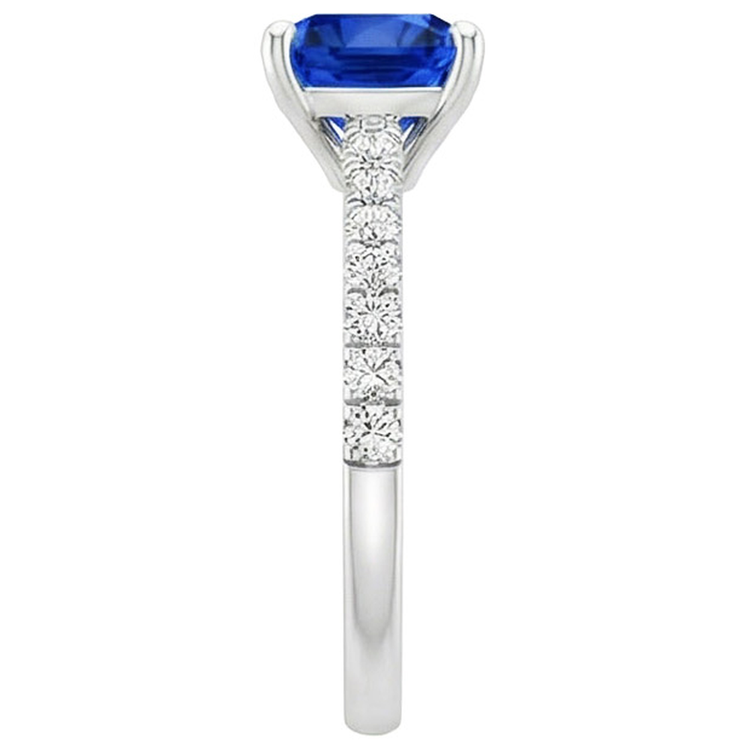 Bague diamant coussin saphir bleu avec accents sertis pavé 2.75 carats