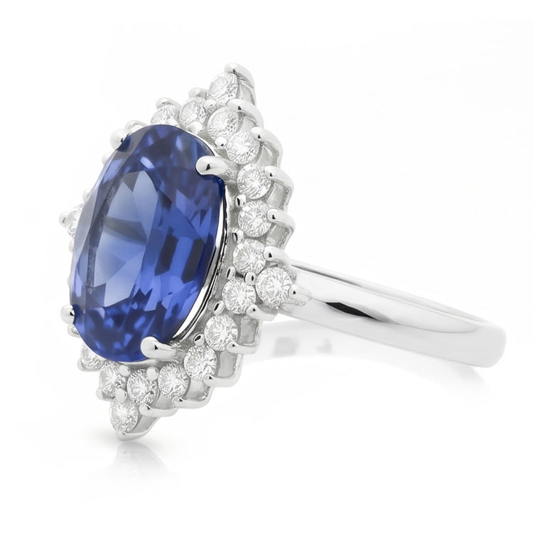 Bague diamant ovale saphir du Sri Lanka. bijoux en pierres précieuses de 8.51 carats