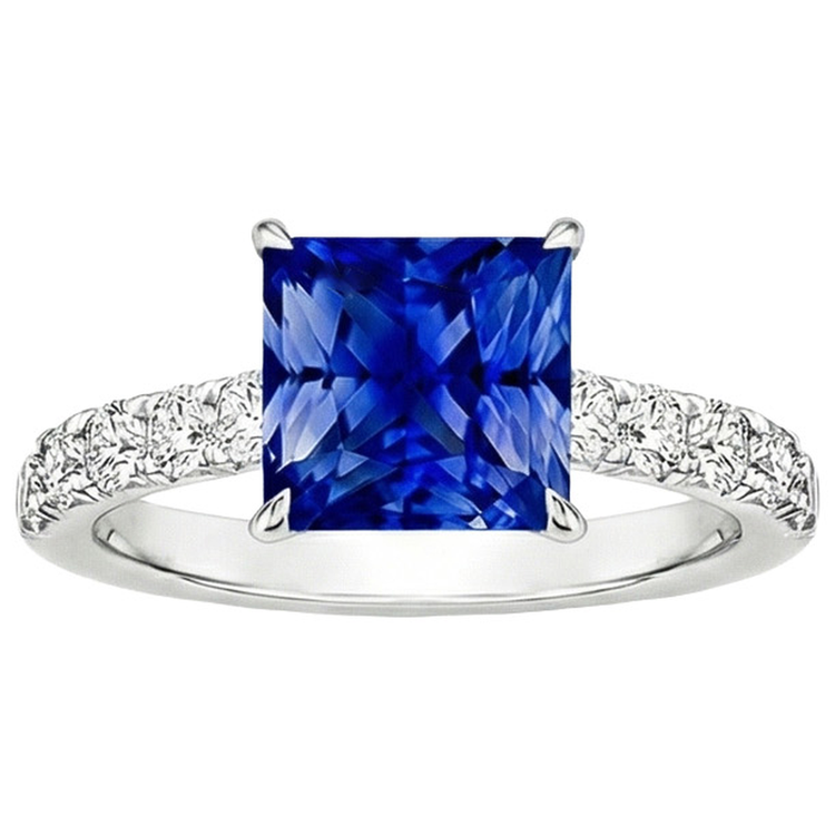 Bague diamant pour femme en or princesse saphir bleu accentué de 4.50 carats