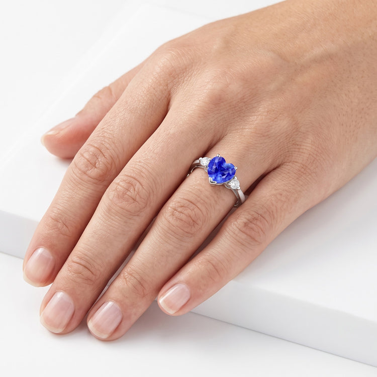 Bague diamant trois pierres saphir du Sri Lanka 1.75 carats