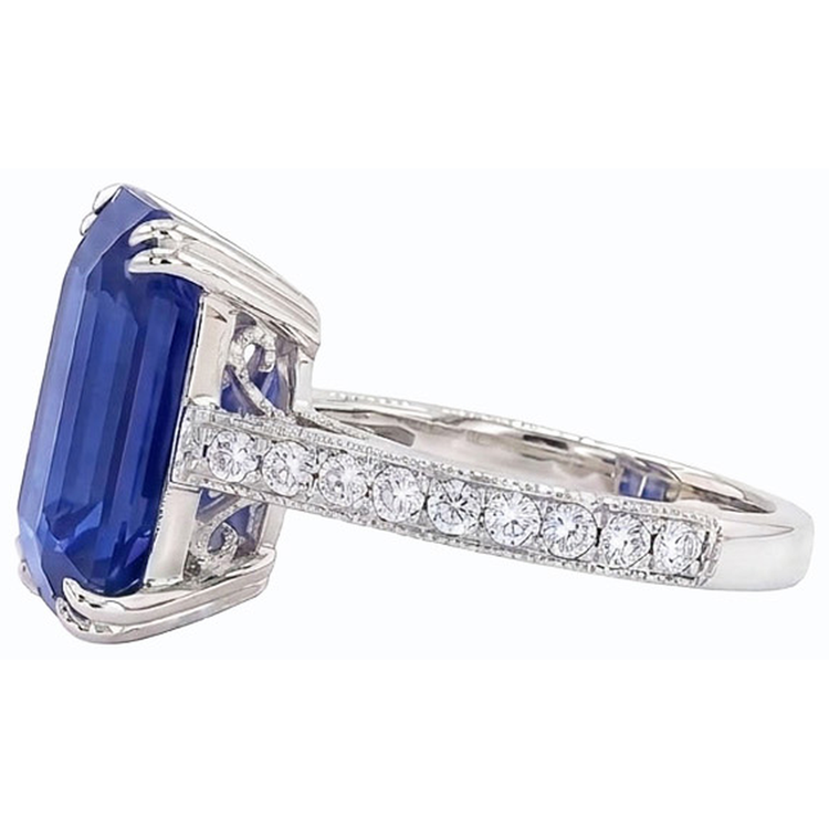 Bague en Diamant de Style Ancien Avec Saphir Bleu émeraude 8 Carats et Accents pavés