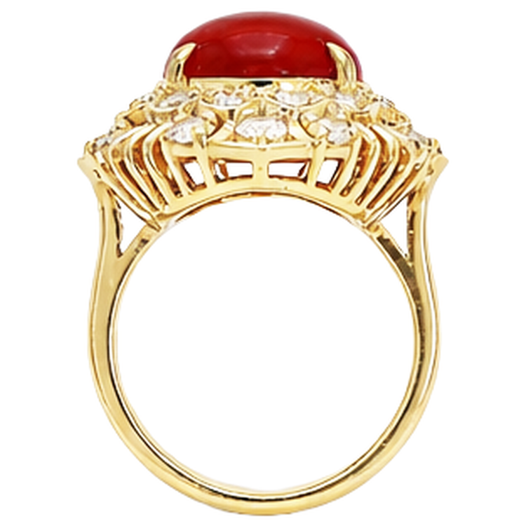 Bague en corail rouge ovale de 13.50 ct avec diamants ronds en or jaune 14K