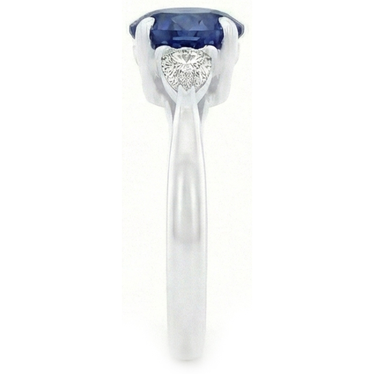 Bague en or 3 pierres rondes saphir bleu et mille milliards de diamants 2.50 carats