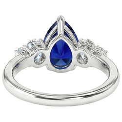 Bague en or avec 5 pierres précieuses, saphir sri-lankais et diamants 3,50 carats