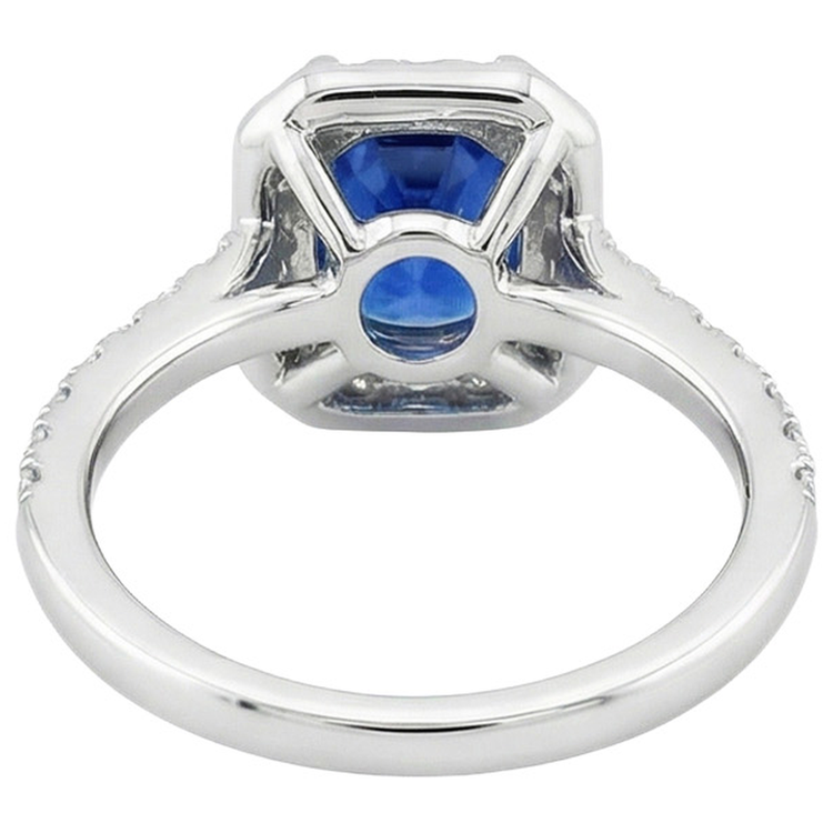 naturel cushion saphir 3.40carats bague vue de profil