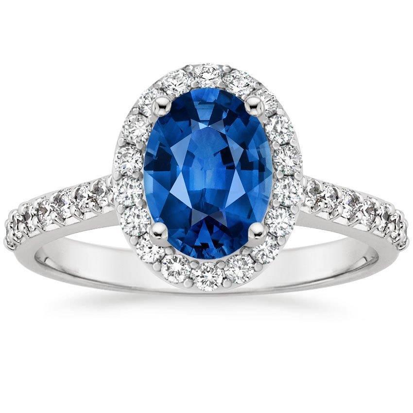 Bague en or blanc 14K avec halo de saphir bleu de Ceylan ovale 2.15 ct. - HarryChadEnt.FR
