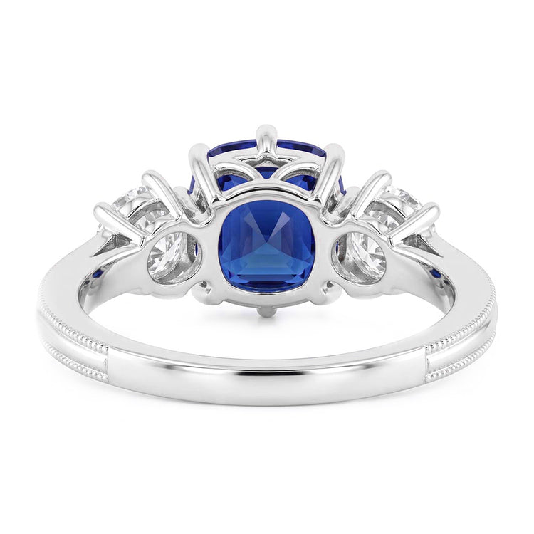 Bague en or trois pierres taille coussin saphir 2 carats bijoux dames