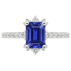 Bague en saphir bleu et diamants. solitaire émeraude de 4.25 carats avec accents