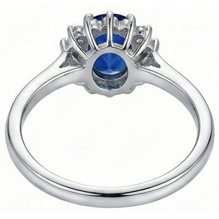 Bague en saphir de Ceylan taille ovale 2 ct et diamants en or blanc 14K