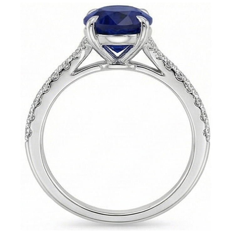 Bague ovale en pierre précieuse saphir bleu profond avec des bijoux d'accents 3.75 carats