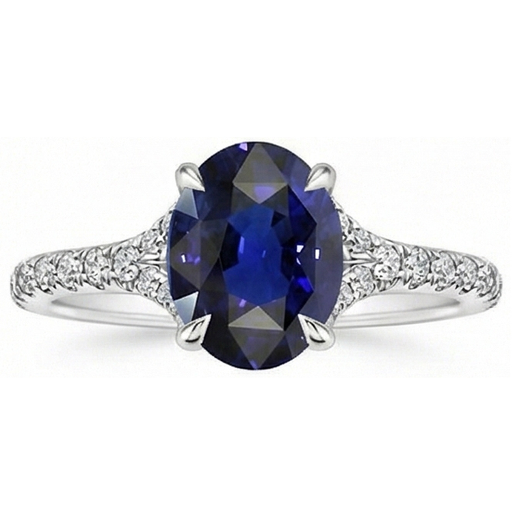 Bague ovale en pierre précieuse saphir bleu profond avec des bijoux d'accents 3.75 carats