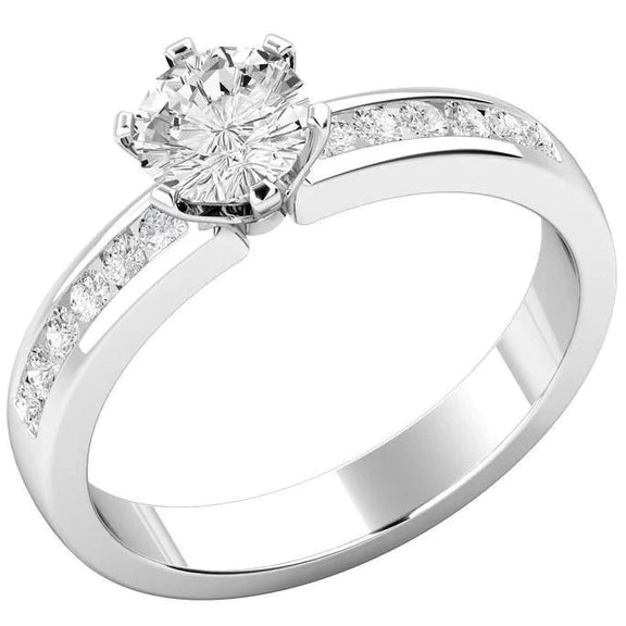 Bague solitaire à 6 griffes avec Authentique diamants de 3.20 ct de Coupe Ronde avec accents