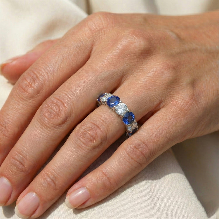 Bague Comfort Fit Saphirs et Diamants Naturels Extraits des Mines ( et non cultivés en laboratoire ) Or Blanc 2.75 Carats