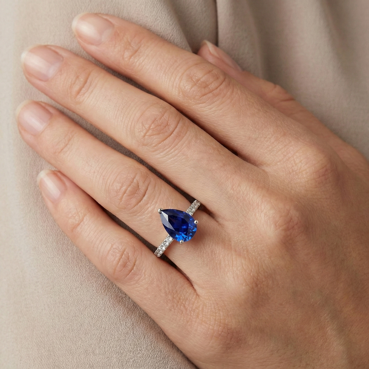 Bague Or Pierres Précieuses Saphir Bleu Avec Accents De Diamants 4 Carats