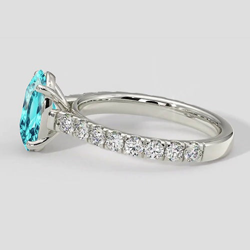 Bague Paraiba ovale avec bande de diamants