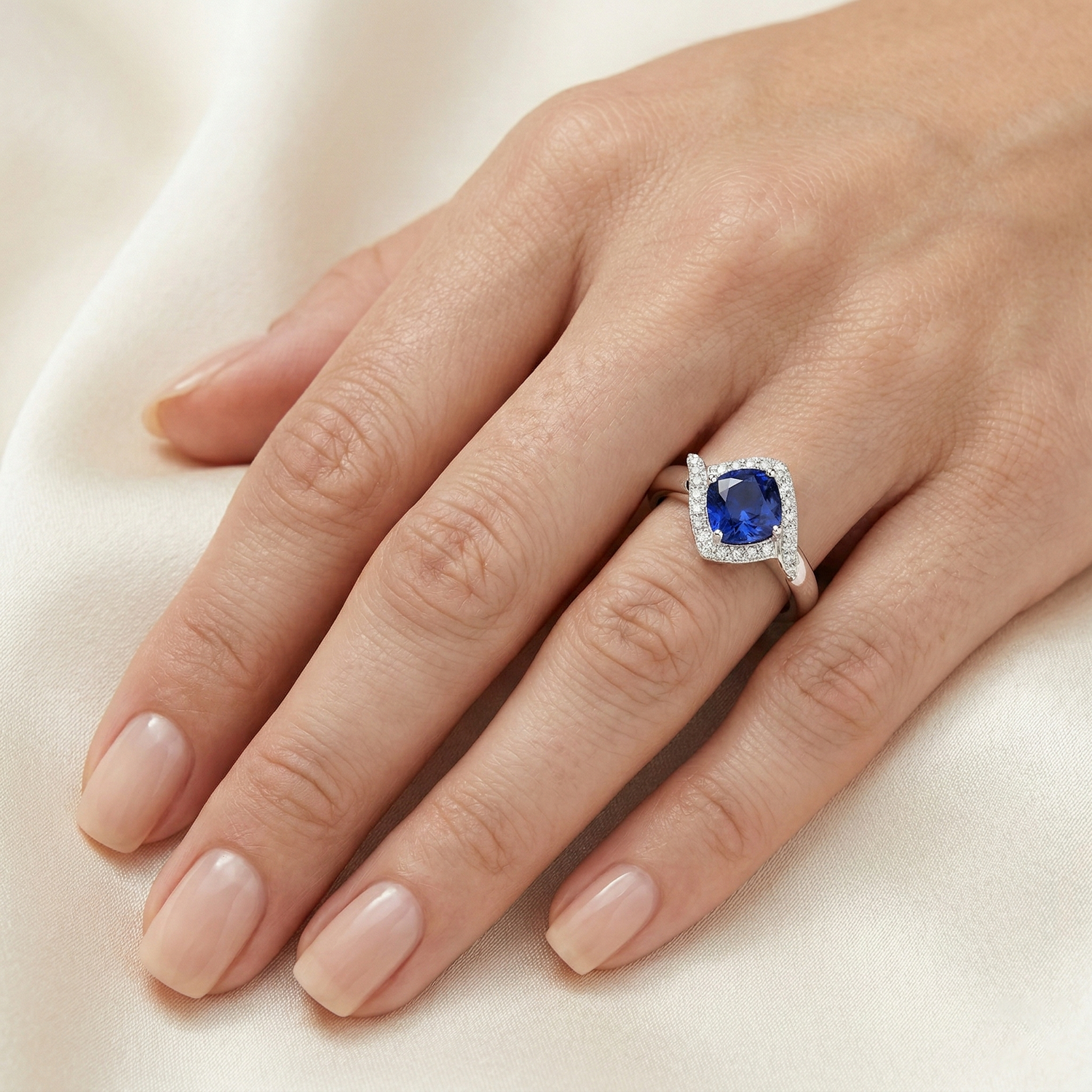 naturel cushion diamant 2.25carats bague avec accents diamants