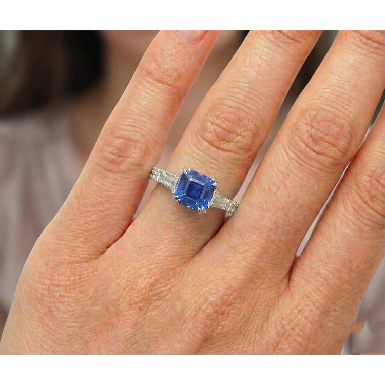Bague Saphir Asscher Style 3 Pierres Baguette 3 Carats & Diamants Ronds