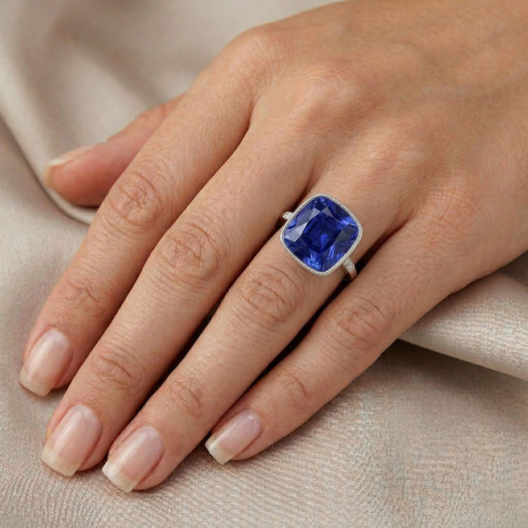 Bague Style Vintage Diamant Naturels Extraits des Mines ( et non cultivés en laboratoire ) Et Saphir Bleu 6 Carats Pierre Précieuse